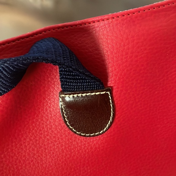 Large red leather tote with heavy navy handles and nylon fabric lining - Picture 3 of 5